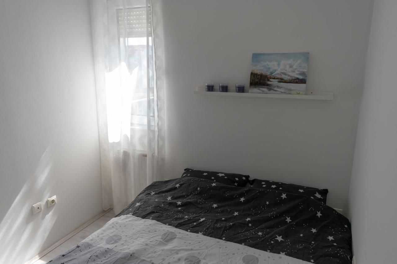 Ferienwohnung Stan Na Dan 021 Novi Sad Exterior foto