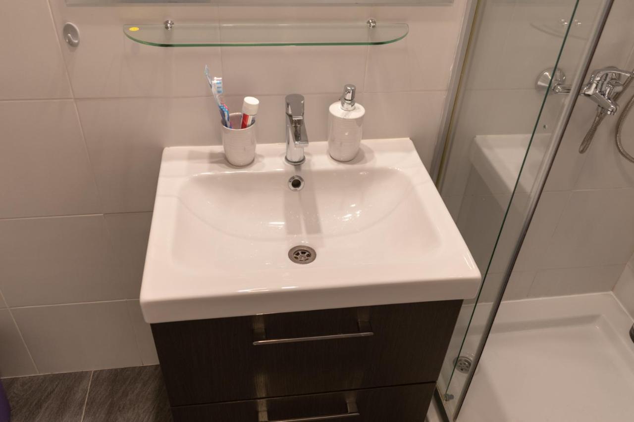Ferienwohnung Stan Na Dan 021 Novi Sad Exterior foto